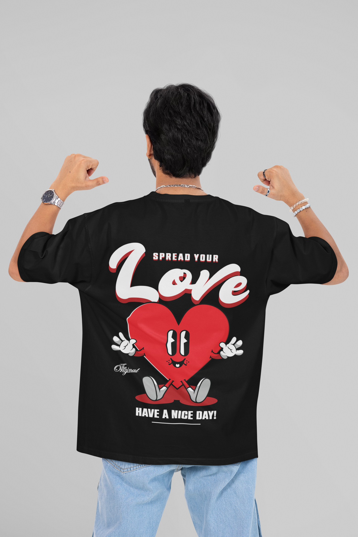 CAMISETA SPREAD YOUR LOVE