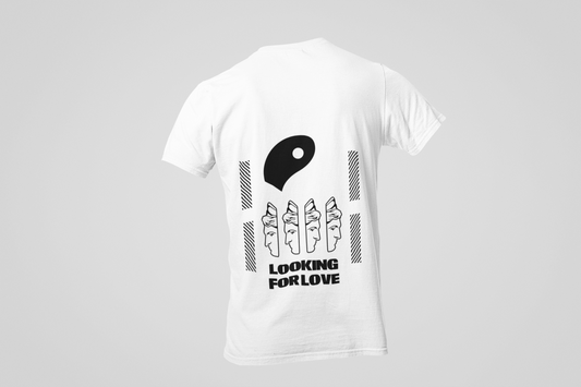CAMISETA LOOKING FOR LOVE